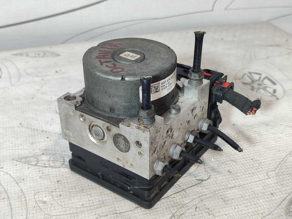 Pompă ABS modul Skoda Octavia Mk3 5E 2013-2019 2016 2.0 Diesel 110kW Manuală Cod OEM: 5Q0614517AF (4I1)