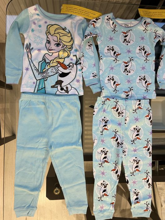 Коледни дрешки-пижами и ромпъри