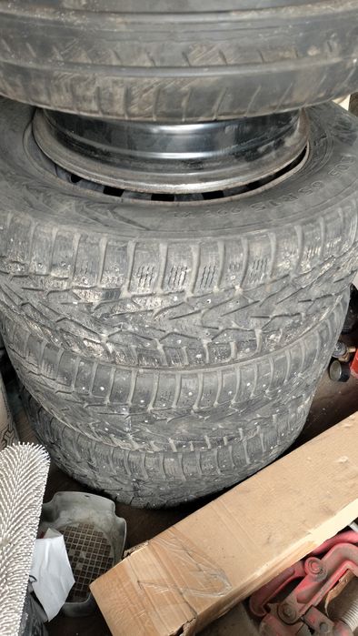 Продам резину 4 шт