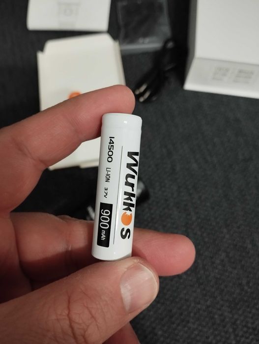 Фенер Wurkkos TS15 черен - нов. 6500K, 900 лумена 401 метра