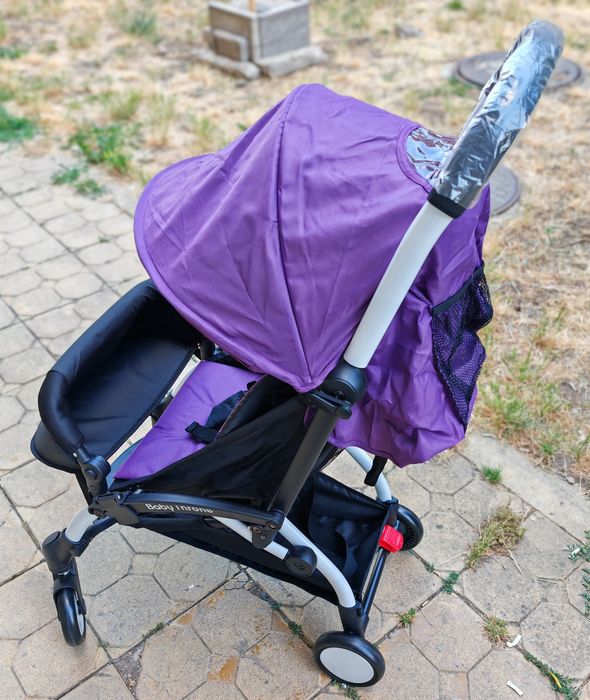 Нова олекотена сгъваема детска количка