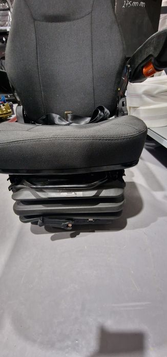 Scaun cu suspensie mecanica tractor utilaje agricole preț 1990 lei cu