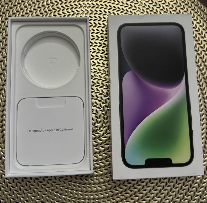 Iphone 14. Темно синий. 128 ГБ