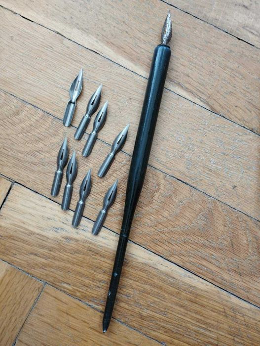 Антикварни принадлежности за писане