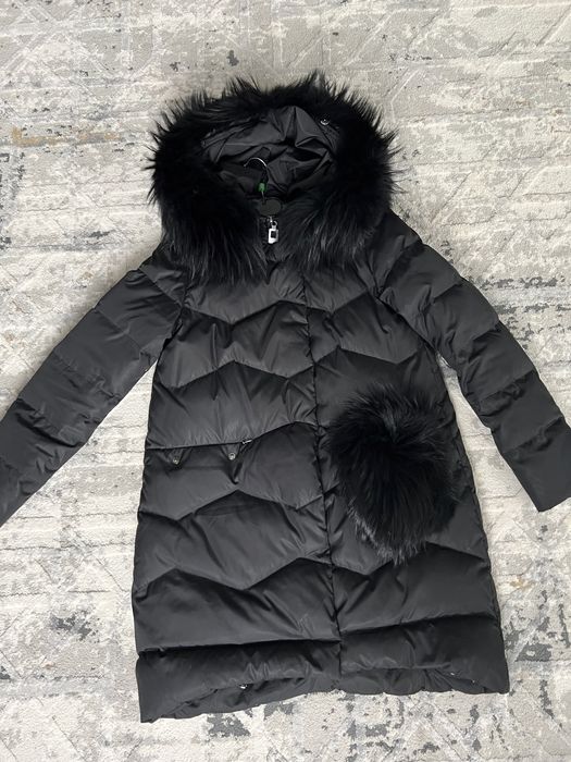 Женская куртка черная