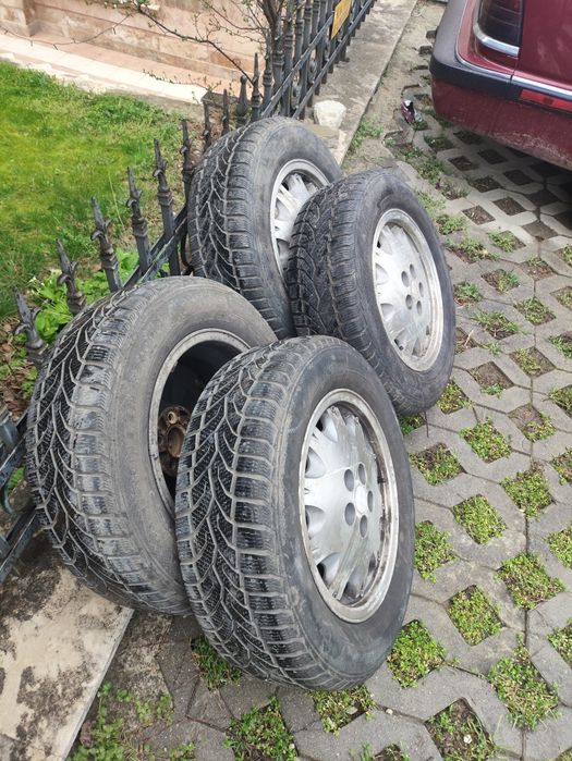 Комплект зимни гуми 195 65 15