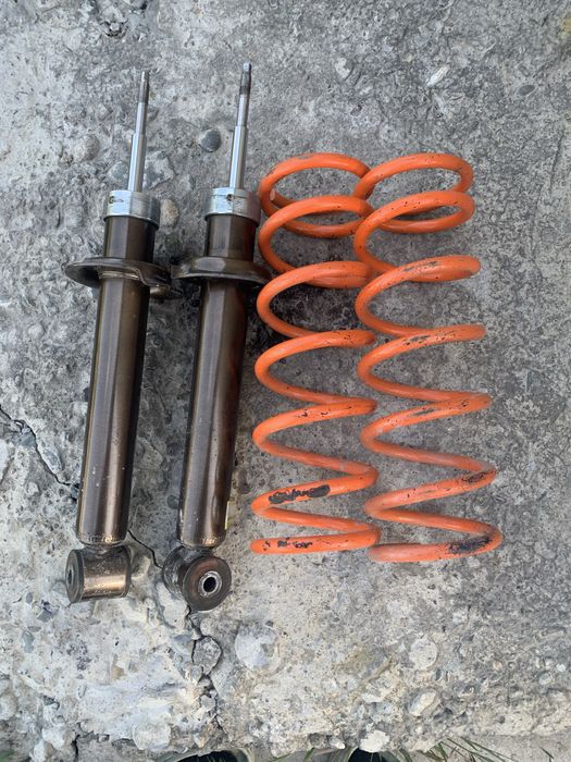Продам заниженые амортизаторы