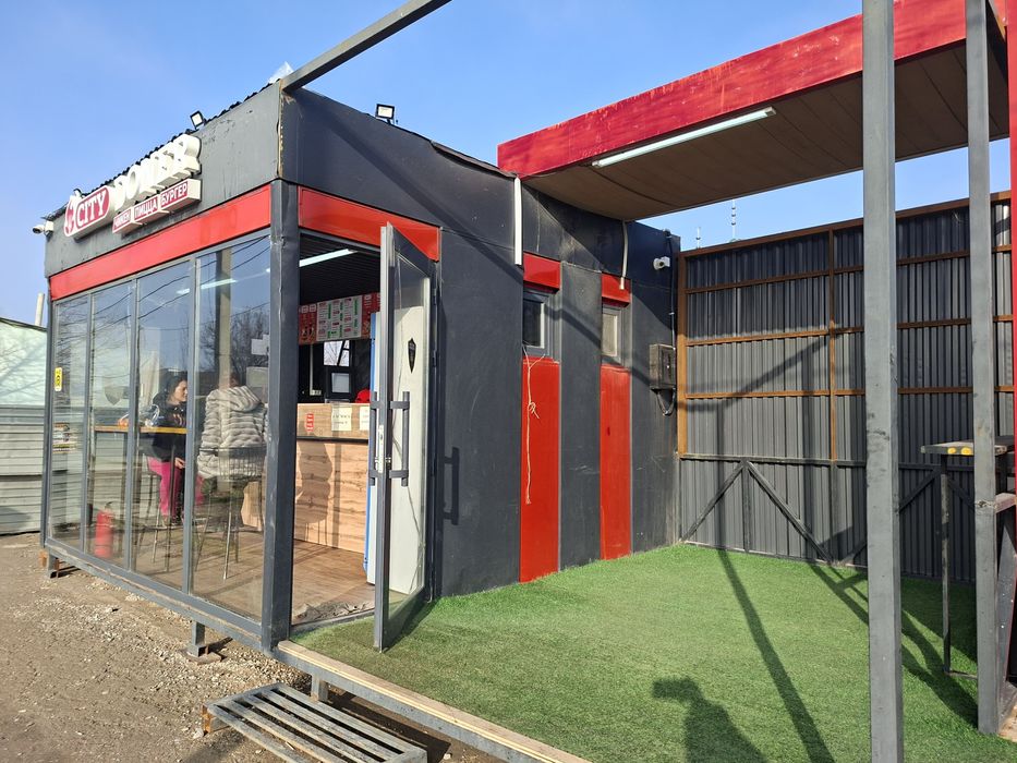 Донерка павильон с оборудованиям