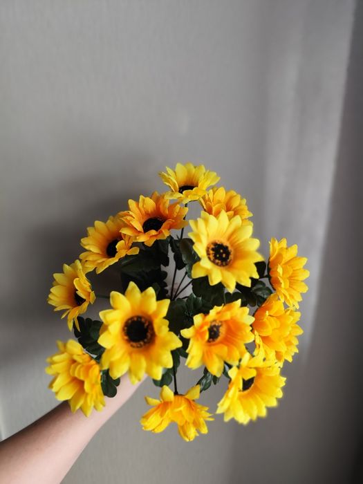 Цветы на кладбище