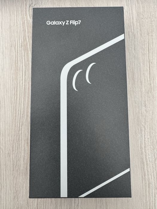 Galaxy Z Flip7 sotiladi
