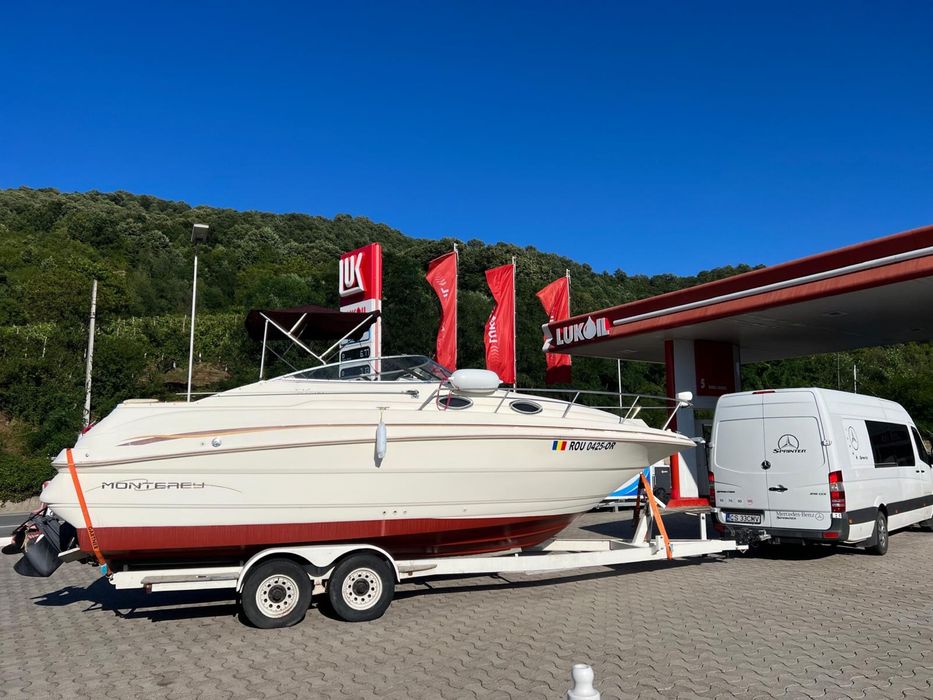 Barcă Monterey 265 Cruiser – cabinată, complet echipată