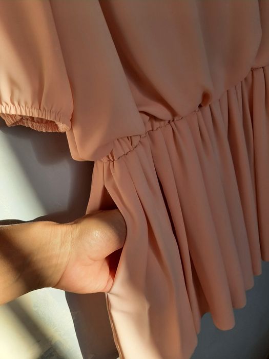 Розова рокля, супер фина, Lucy