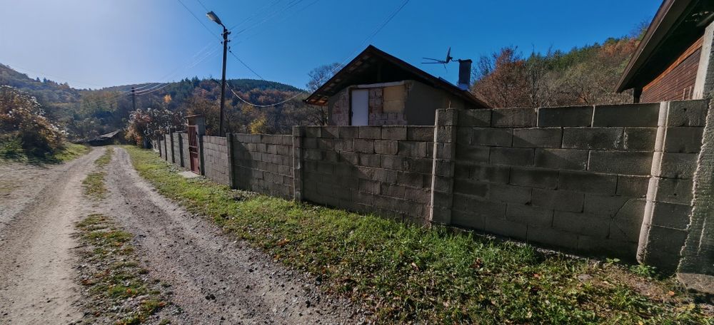 Продавам Къща в Беренде