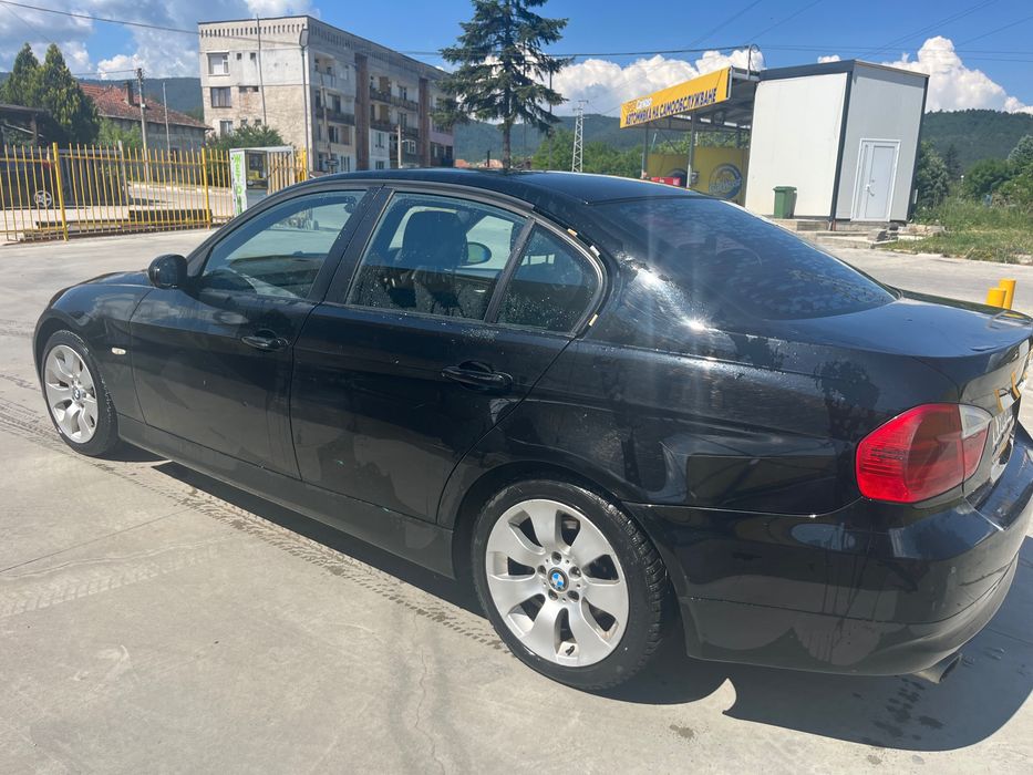 BMW E90 2007 година