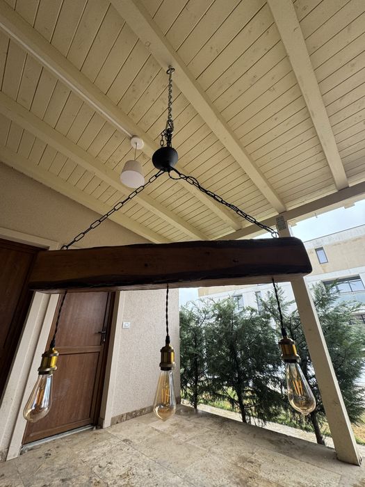 Candelabru rustic din stejar, vechimea lemnului fiind de aprox 100 ani