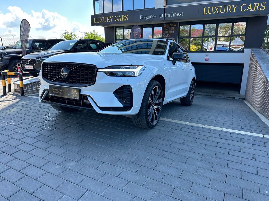 Volvo XC 60 Panoramic/360°/H&K/340PS