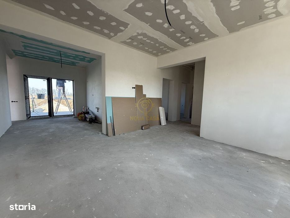 De Vanzare Casa 3 Dormitoare/Garaj/Terasa cu Teren Generos de  650MP