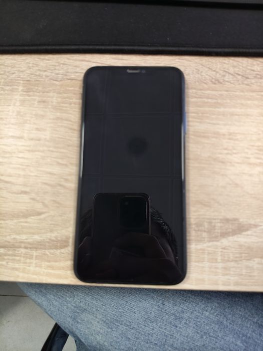 Продаю Iphone 11 pro max 256 гб
