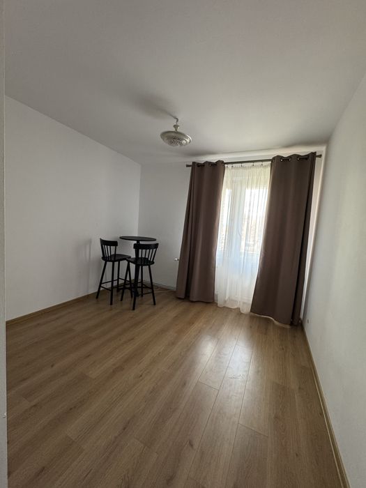Inchiriez Apartament 4 camere, zona centru, Alba Iulia