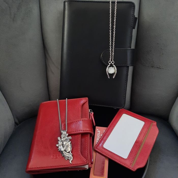 Колиета  "Кралица" и  "Криле"