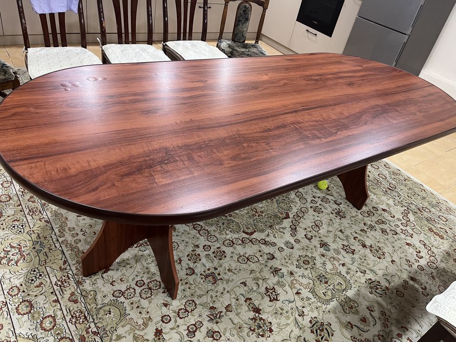 Продам стол срочно