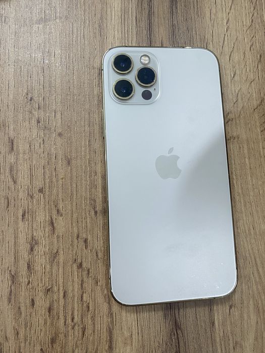 iphone 12 pro в хорошем состояний