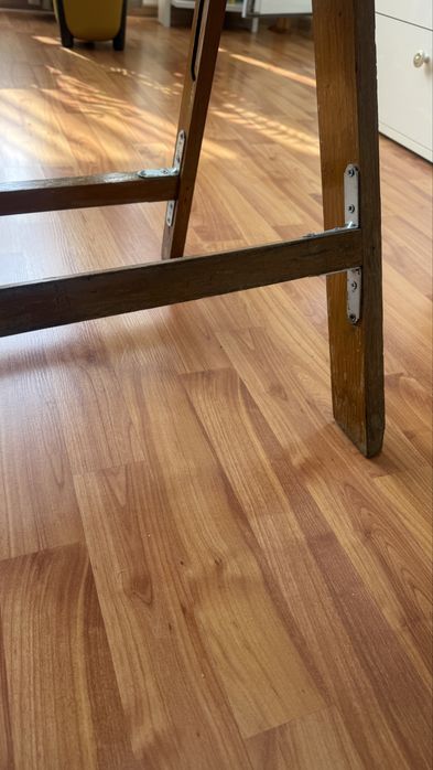 Сгъваеми столове с масичка