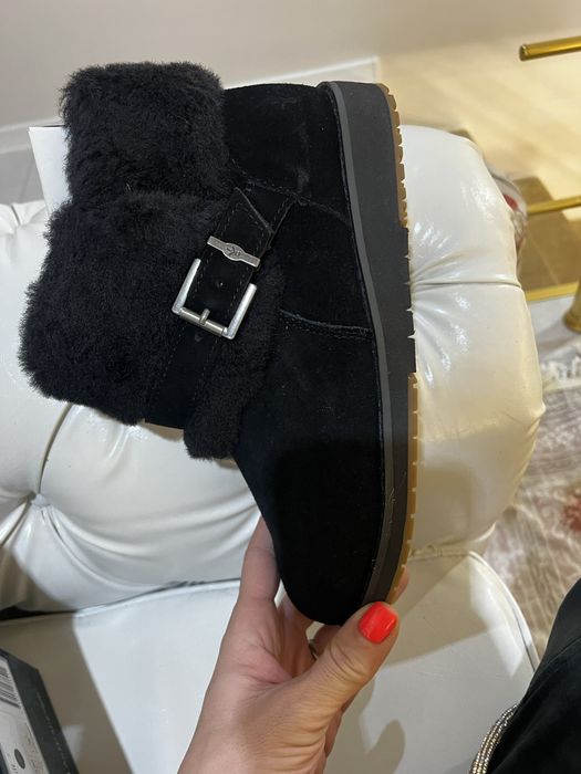 Чисто Нови Emu Australia