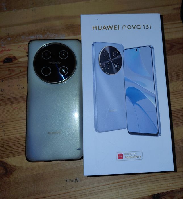 Телефон Huawei nova 13i