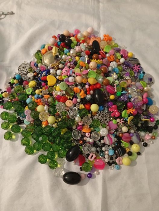 Бусы разные 2500