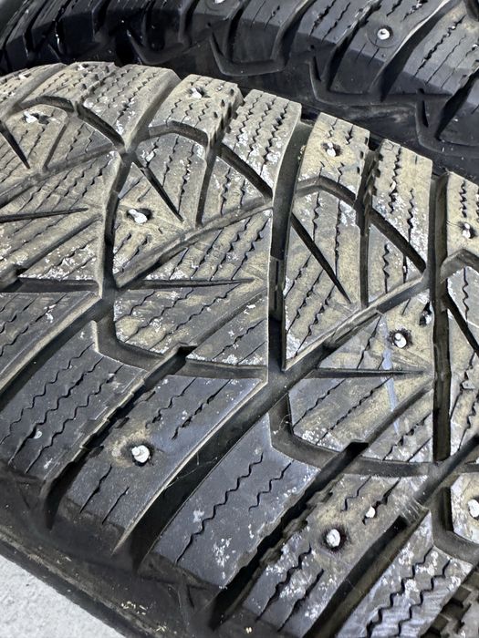 215/65/16 комплект Goodyeer