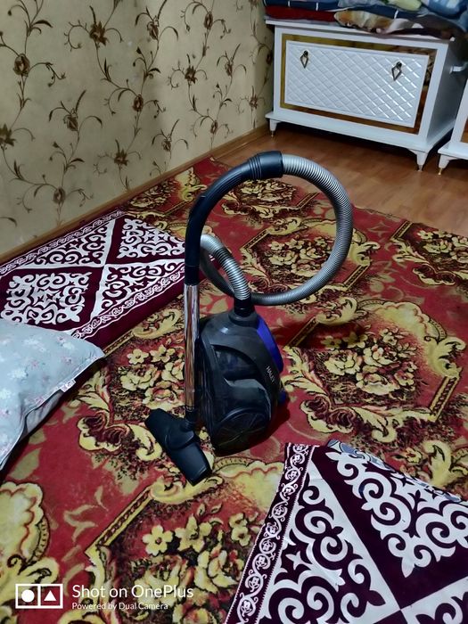 Бюджетные проводные пылесос