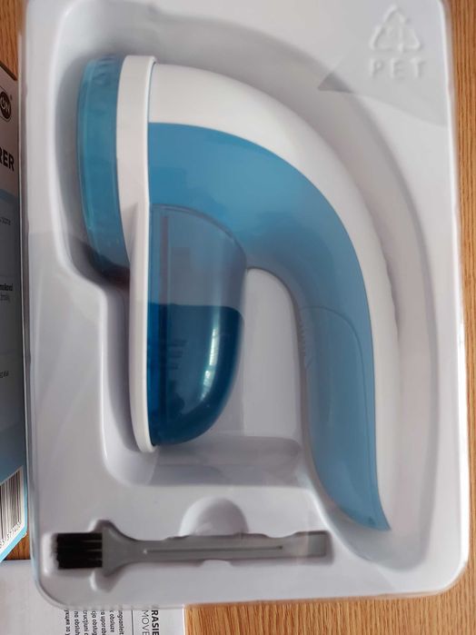 Aparat electric pentru curatat scame, fara fir, functionare cu baterie