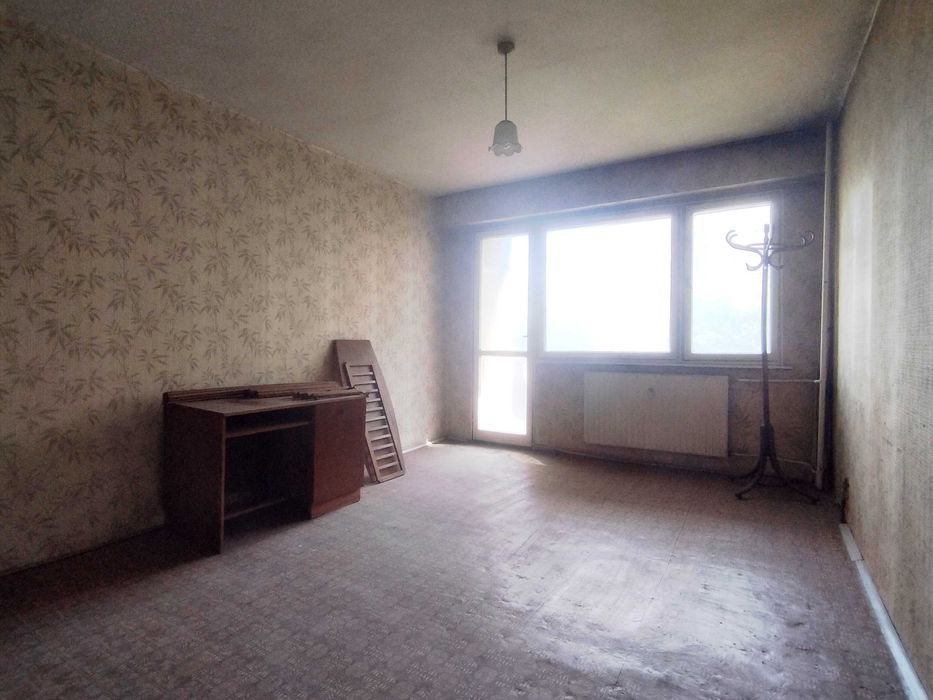 Тристаен апартамент В КВ. ИЗТОК, ГР. ПЕРНИК