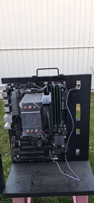 Pc.placa de baza si suport placa