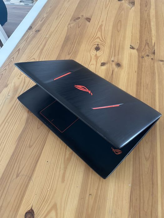 Asus Strix Rog Gaming impecabil.