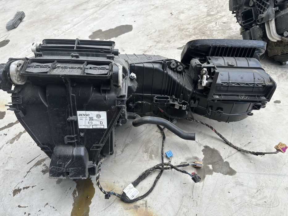 Grup caldura / aeroterma de sub bord Volkswagen Passat b6 b7 CC / motoras reglaj climatizare / calorifer caldura