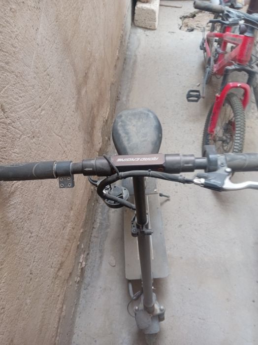 Срочно продам электро самокат