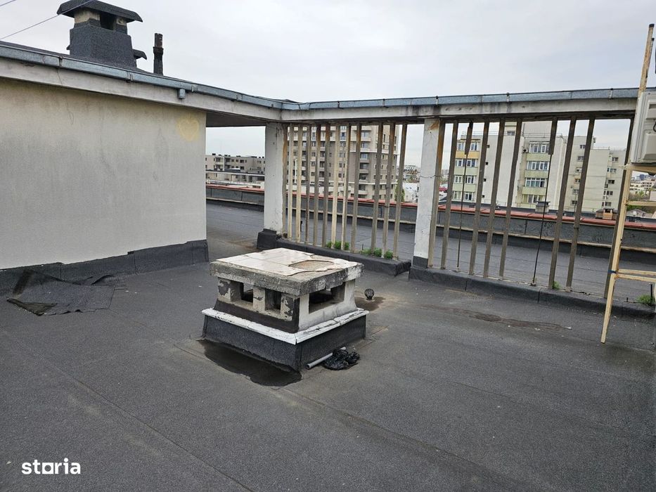 Garsonieră mobilata si utilata + terasă 30 mp