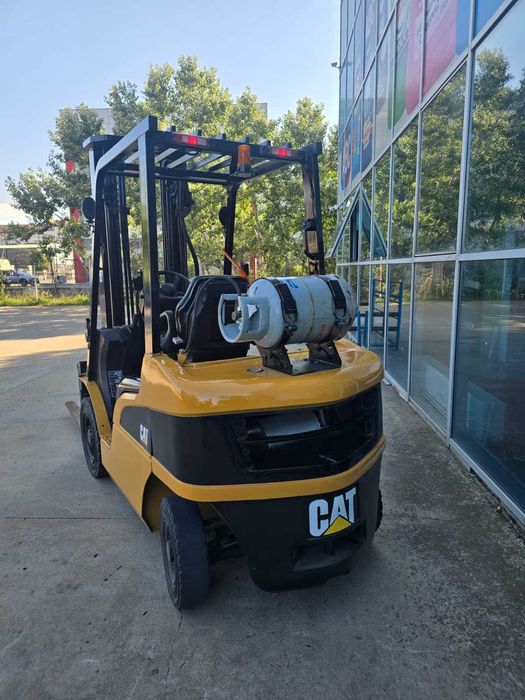 Motostivuitor Stivuitor Caterpillar 2500kg  4 functi hidraulice