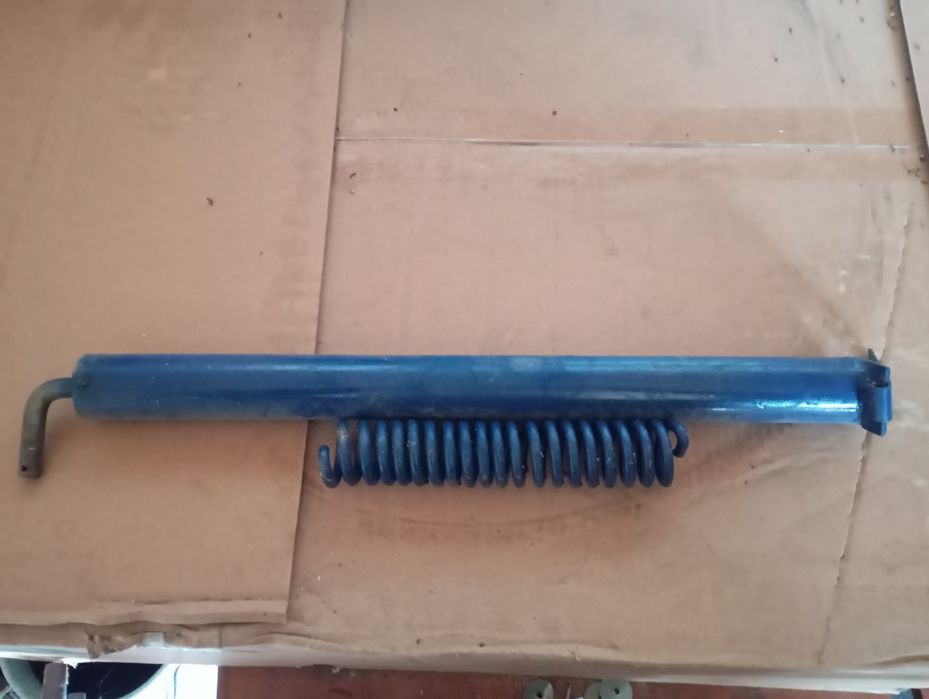 Продам дверной доводчик