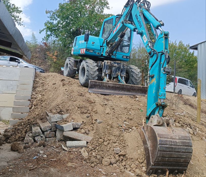 Изкопни дейности, подпорни стени, почистване на дворове, подравняване