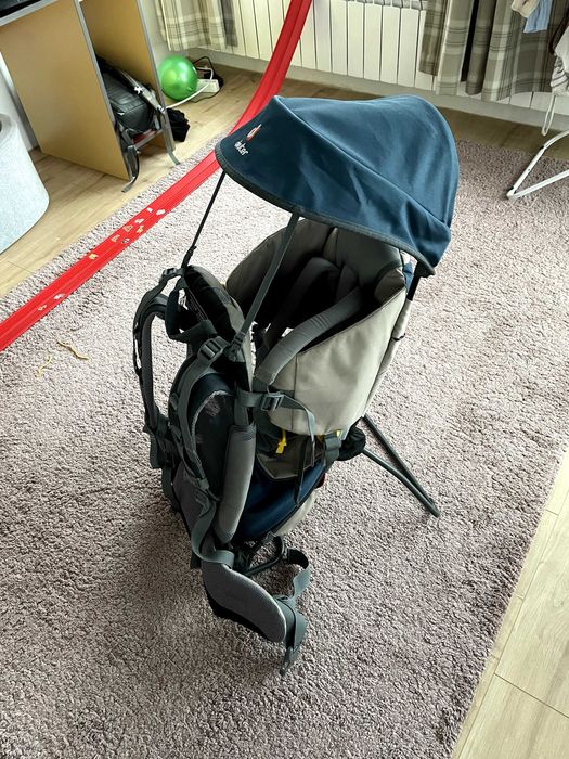Туристическа раница за бебе Deuter
