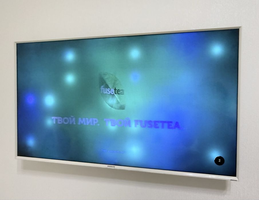 Телевизор Samsung 102 см (40 дюймов).