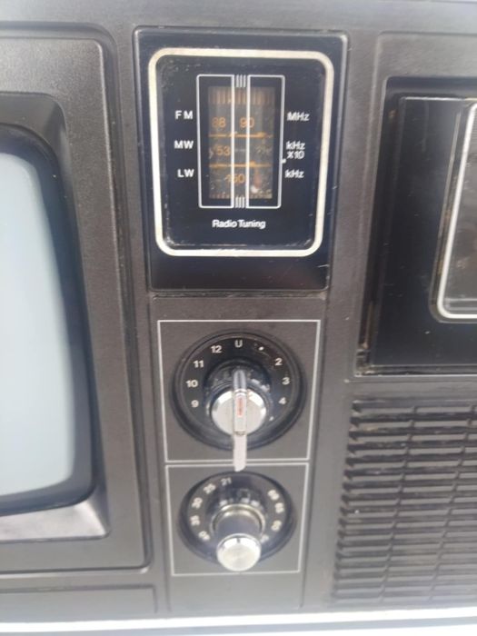 SHARP 10P-18G Радио/Касетофон/Телевизор
Made in JAPAN
140лв