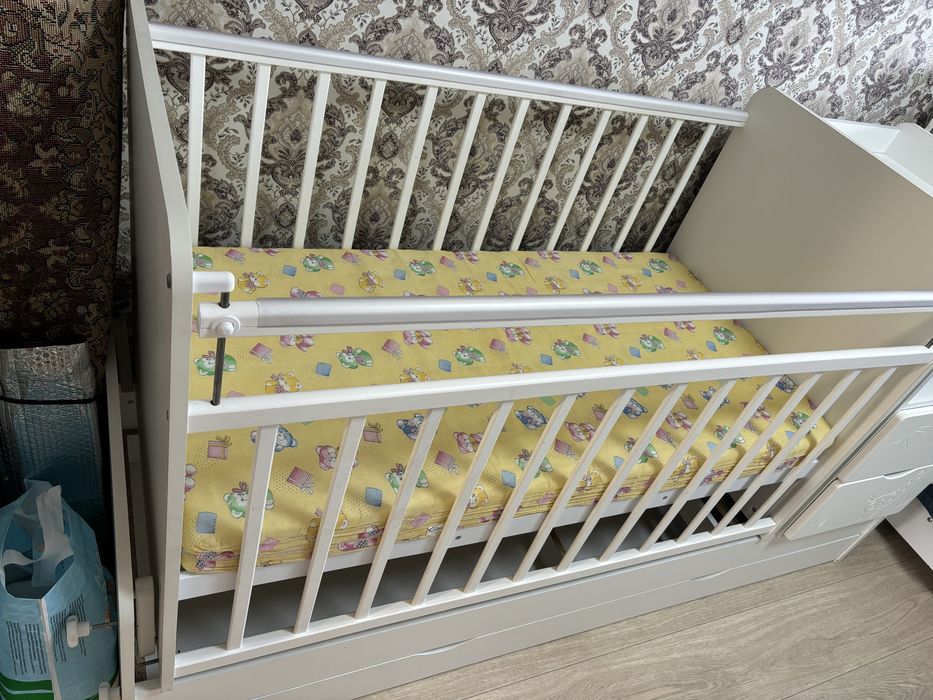 Продам детскую кроватку - трансформер