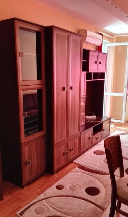 Дава се под наем Двустаен апартамент в Перник, Изток - 65 кв.м за 357 € - Снимка #1