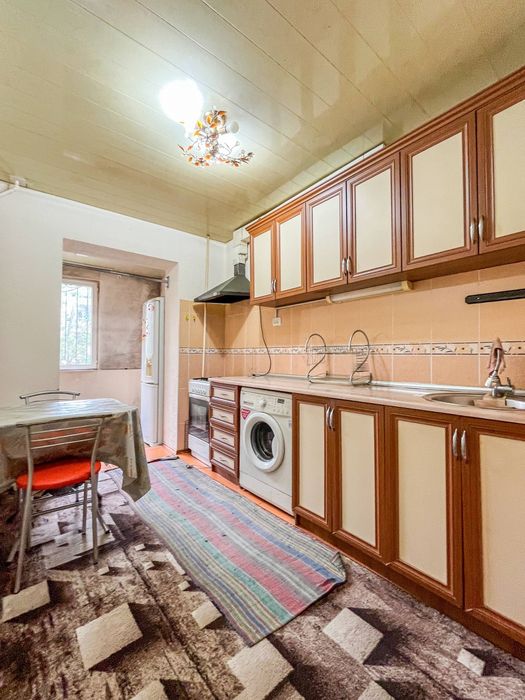 2/2/4 Буз-2,ЭКО Базар,ориентир 49 школа,Тараканчик,77 серия,кирпич