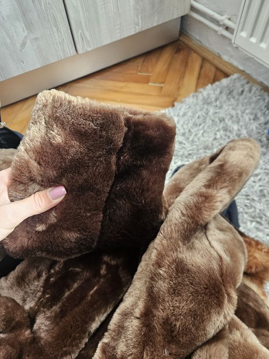 Blană model vechi, confecționata in România