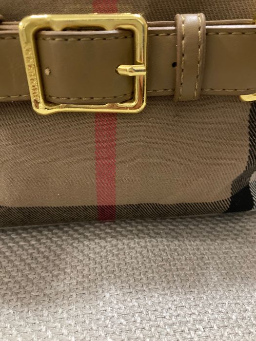 Чанта на марката BURBERRY
